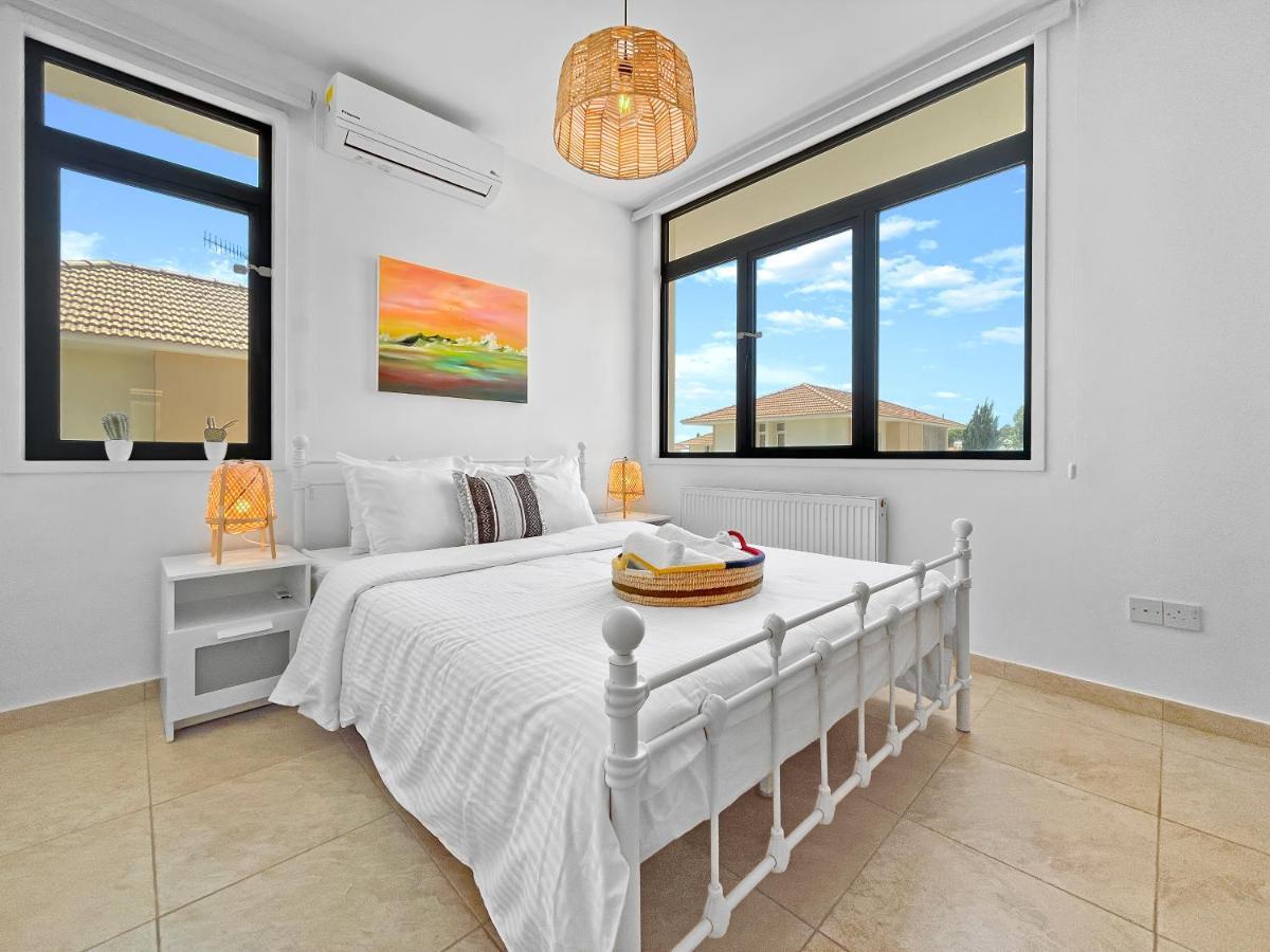 לרנקה Villa Alba With Beach Access מראה חיצוני תמונה