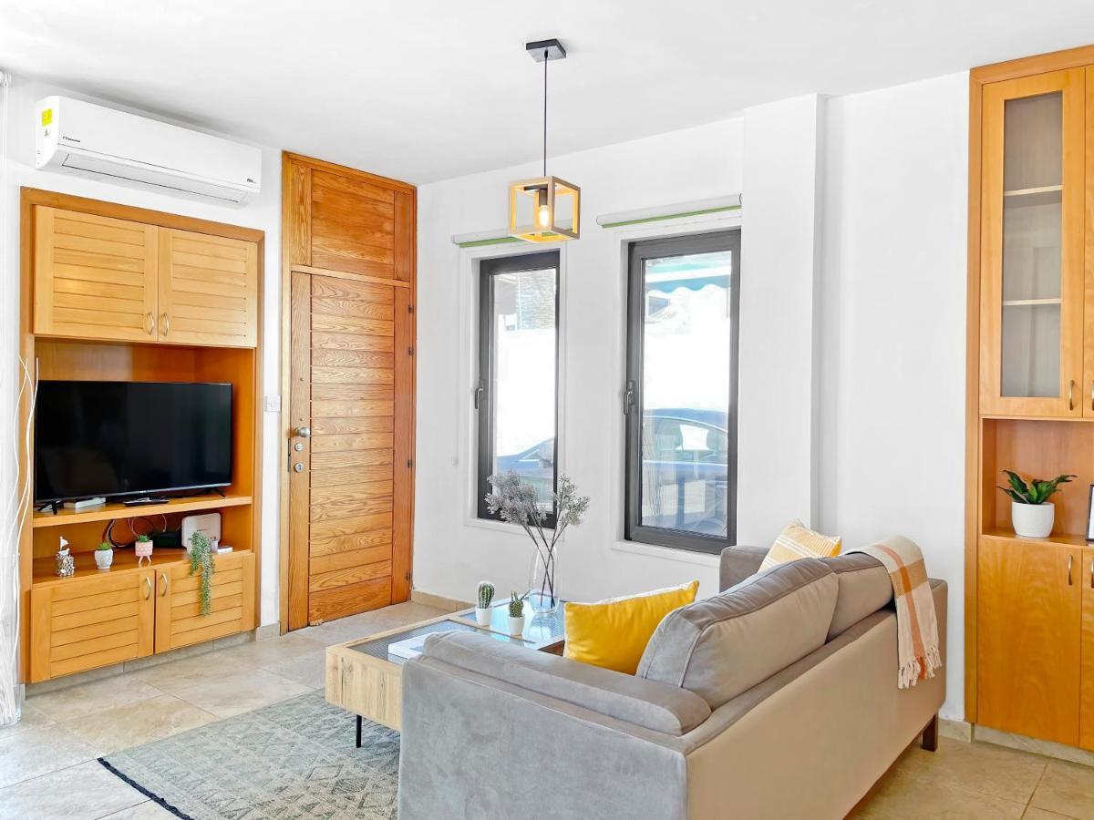 לרנקה Villa Alba With Beach Access מראה חיצוני תמונה